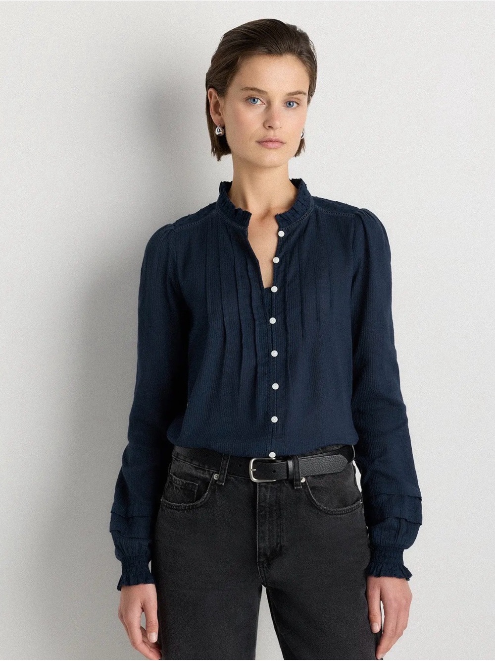 Quince Organic Textured Cotton Peasant Blouse Navy M Pintuck Swiss Dot Boho